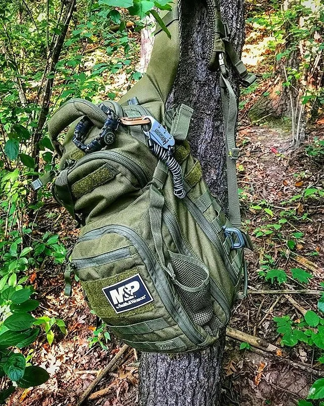 EDC Prepper - Paracord Bracelet Urban Tool Kit Equipped w/ LED Light, fire starter, blade, compass.